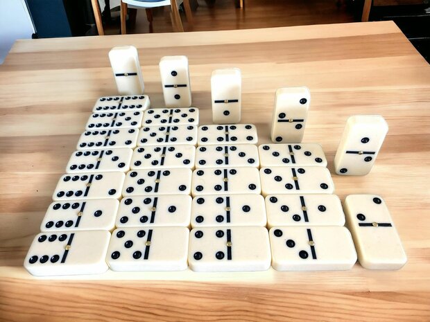 Longfield Games Domino Double 6 Large in der Truhe